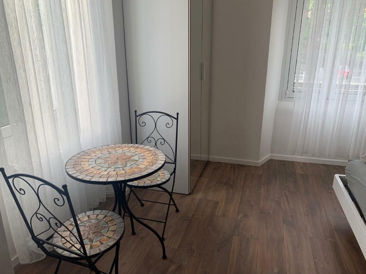Ristorante Ferrovieri Bed & Breakfast Tenero-Contra Dış mekan fotoğraf